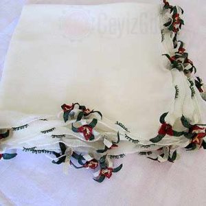Baş örtüsü(Küpe çiçeği)